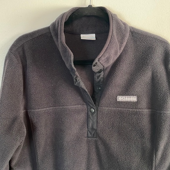 Women’s Columbia pullover. Size XL. In gently Used Condition. - Picture 3 of 4